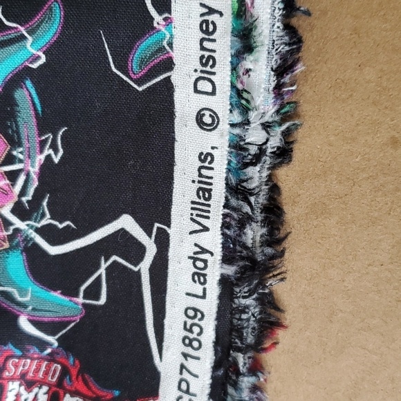 Disney Villians URSULA FABRIC 46 X 44  RARE with Neon Colors - Picture 6 of 7